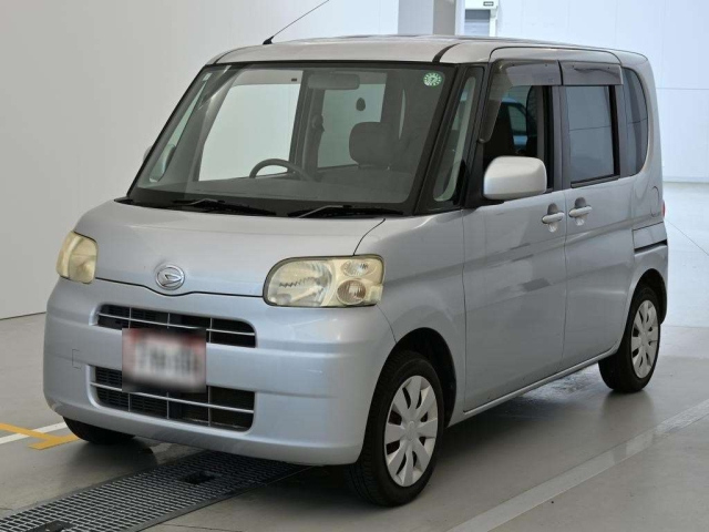 DAIHATSU TANTO — фото