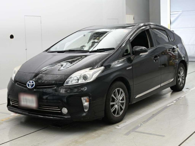 TOYOTA PRIUS — фото