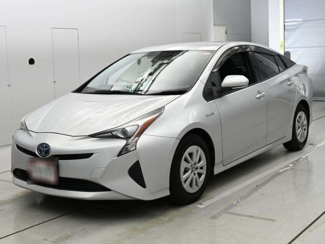 TOYOTA PRIUS — фото