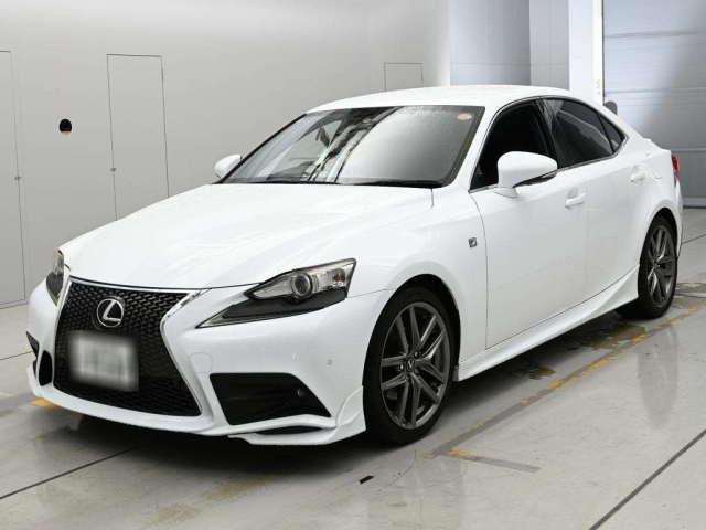 LEXUS IS — фото
