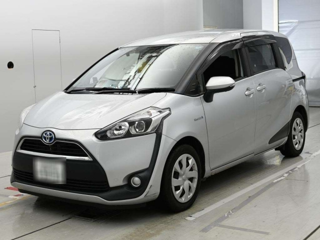 TOYOTA SIENTA — фото