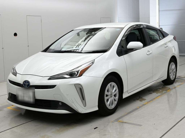TOYOTA PRIUS — фото