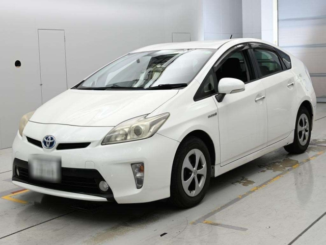 TOYOTA PRIUS — фото