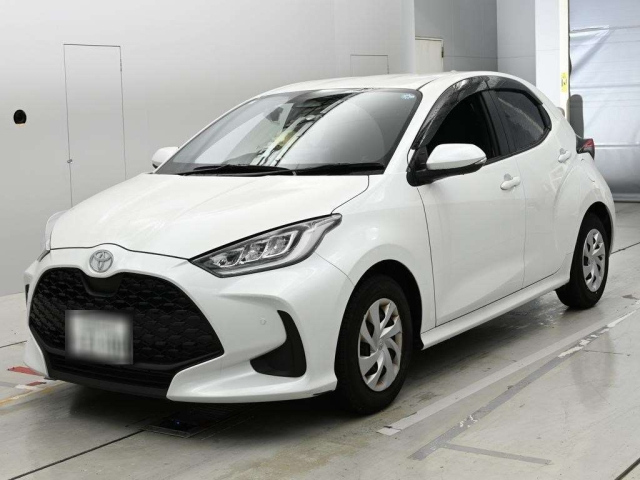 TOYOTA YARIS — фото