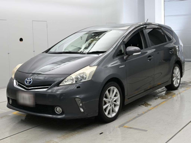 TOYOTA PRIUS — фото