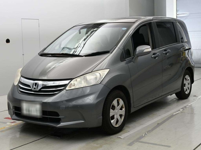 HONDA FREED — фото