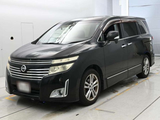 NISSAN ELGRAND — фото