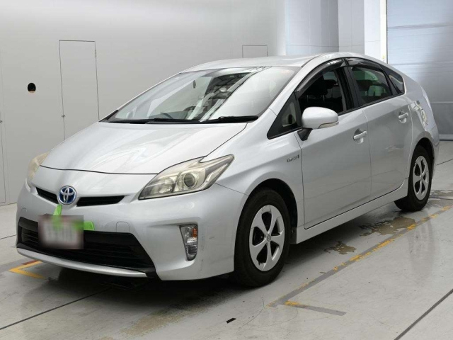 TOYOTA PRIUS — фото