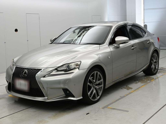 LEXUS IS — фото