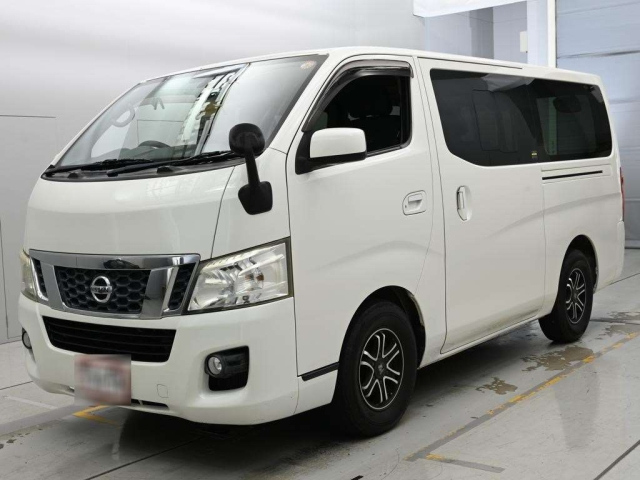 NISSAN CARAVAN — фото