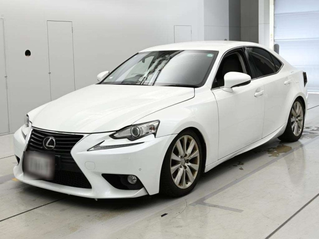 LEXUS IS — фото