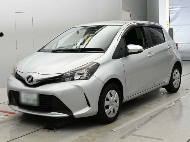 TOYOTA VITZ — фото