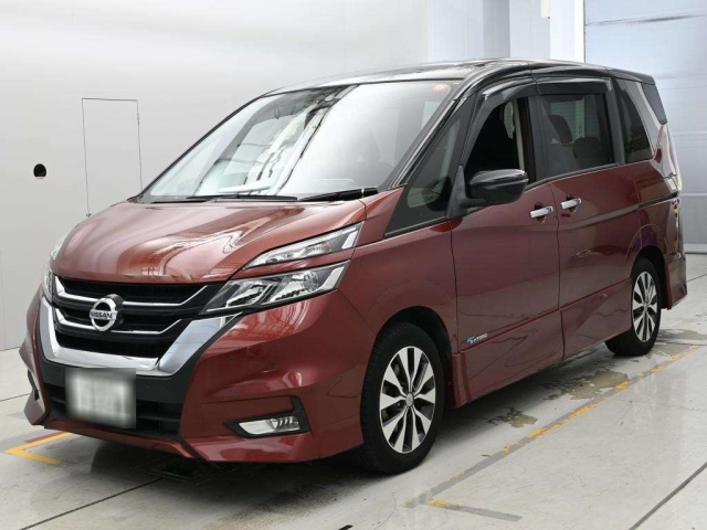 NISSAN SERENA — фото