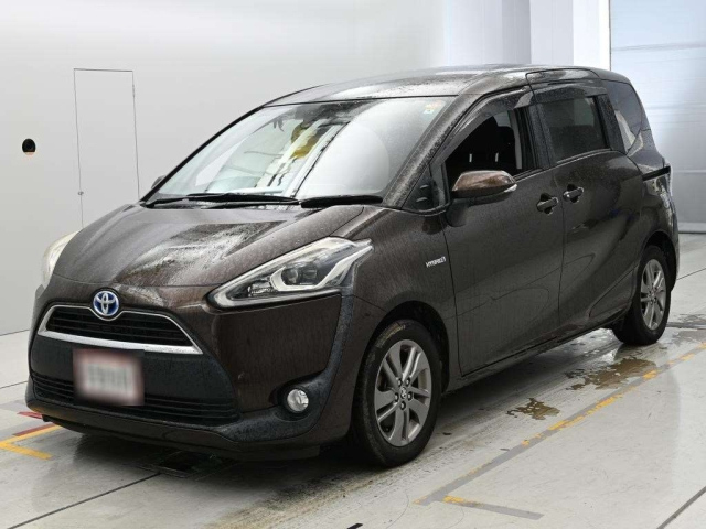 TOYOTA SIENTA — фото