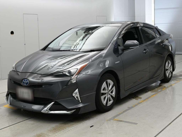 TOYOTA PRIUS — фото