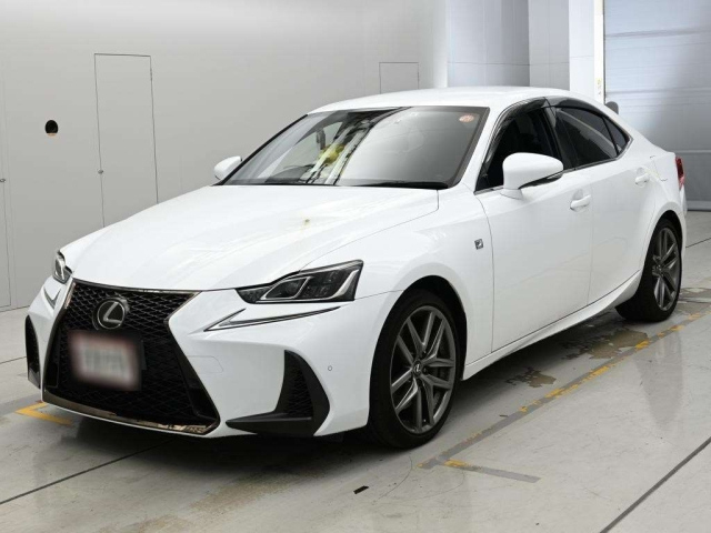 LEXUS IS — фото