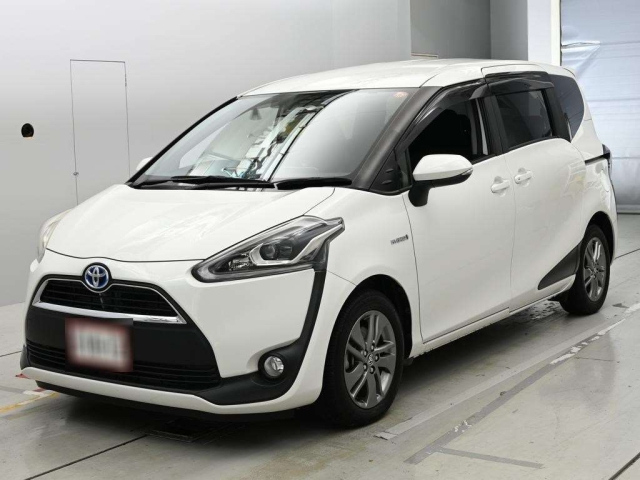 TOYOTA SIENTA — фото
