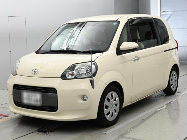 TOYOTA PORTE — фото