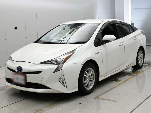 TOYOTA PRIUS — фото