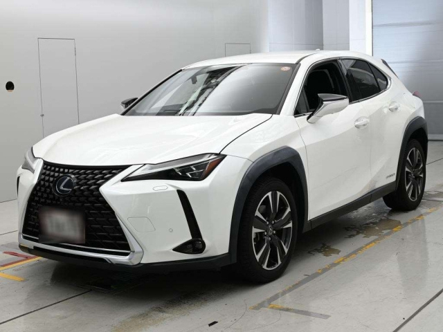 LEXUS UX — фото