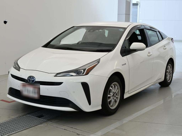 TOYOTA PRIUS — фото