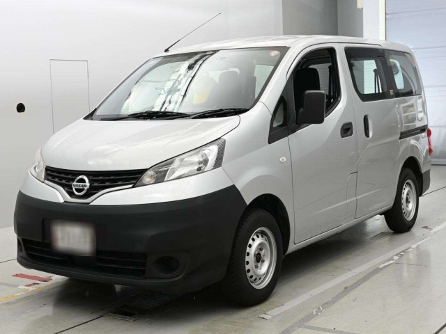 NISSAN NV200 — фото