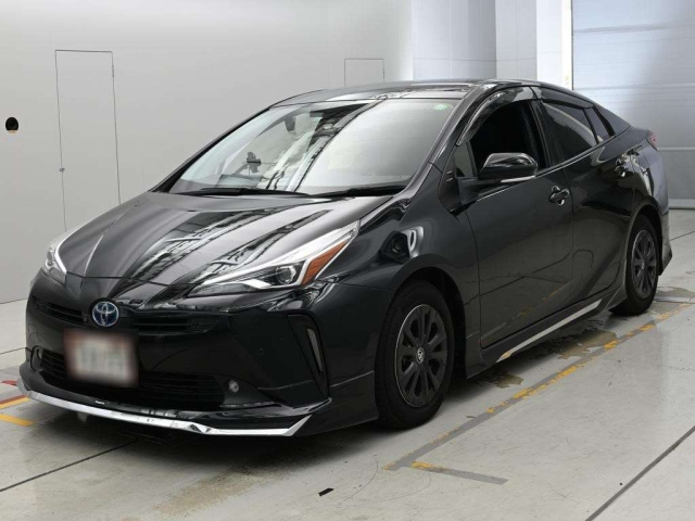 TOYOTA PRIUS — фото