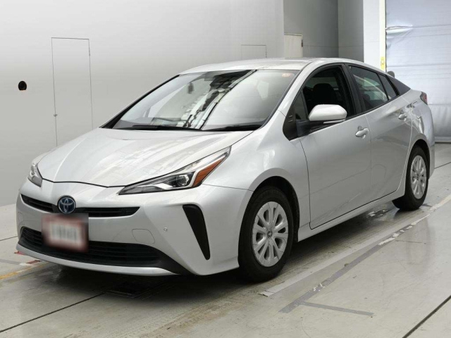 TOYOTA PRIUS — фото