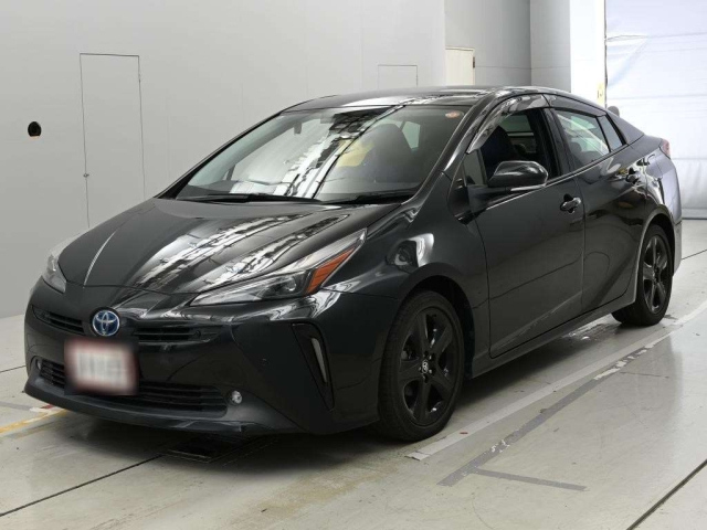 TOYOTA PRIUS — фото