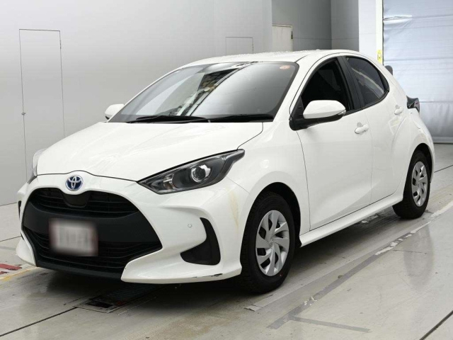 TOYOTA YARIS — фото
