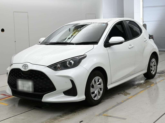 TOYOTA YARIS — фото