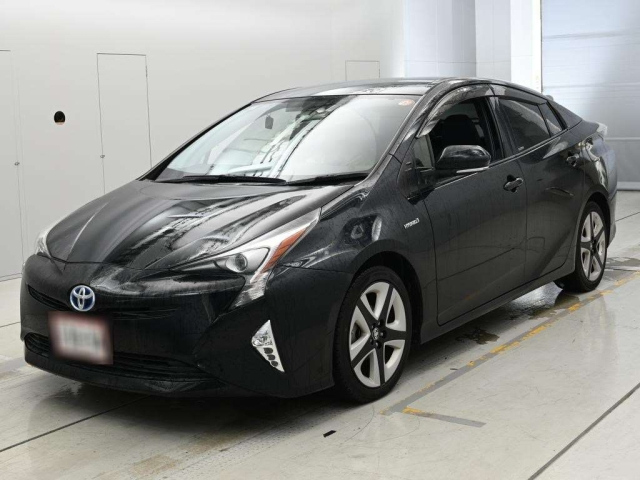 TOYOTA PRIUS — фото