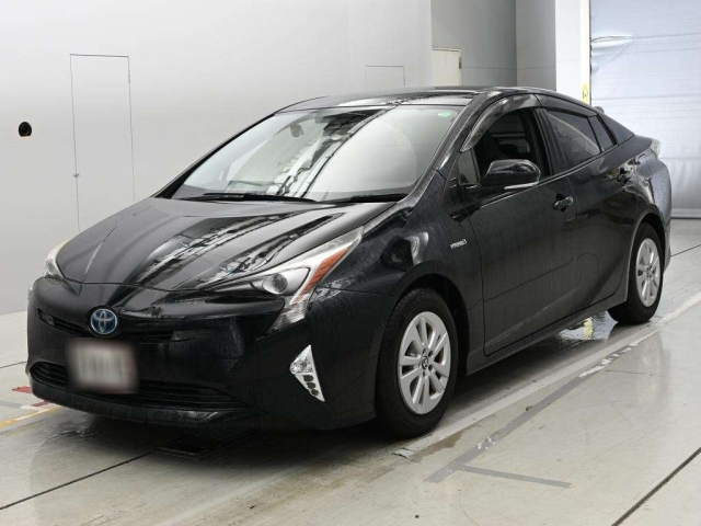 TOYOTA PRIUS — фото