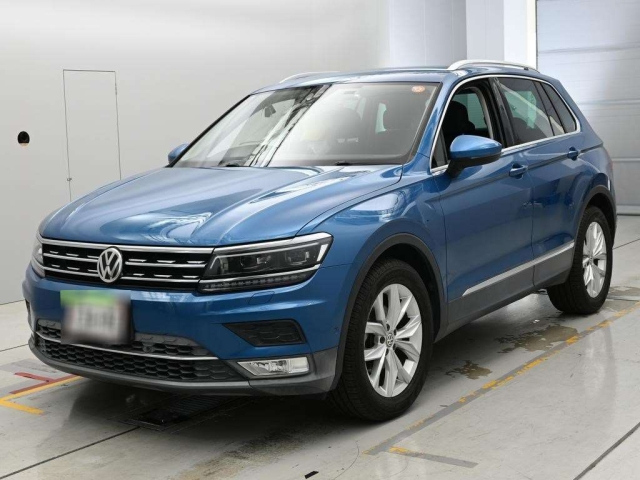 VOLKSWAGEN TIGUAN — фото