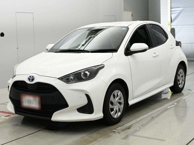 TOYOTA YARIS — фото
