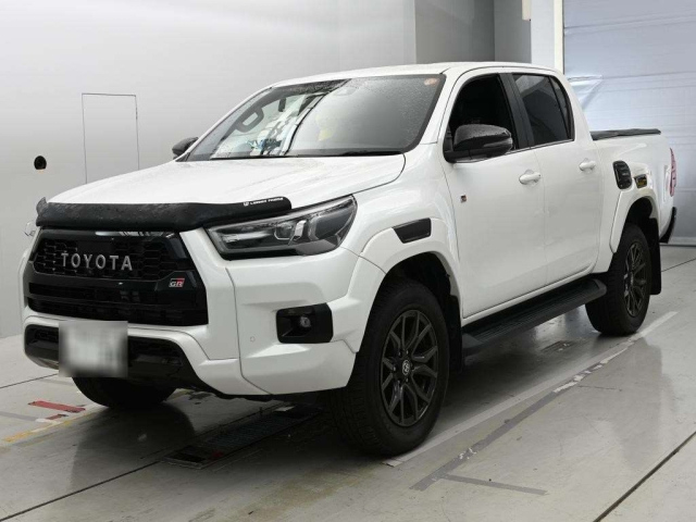 TOYOTA HILUX — фото