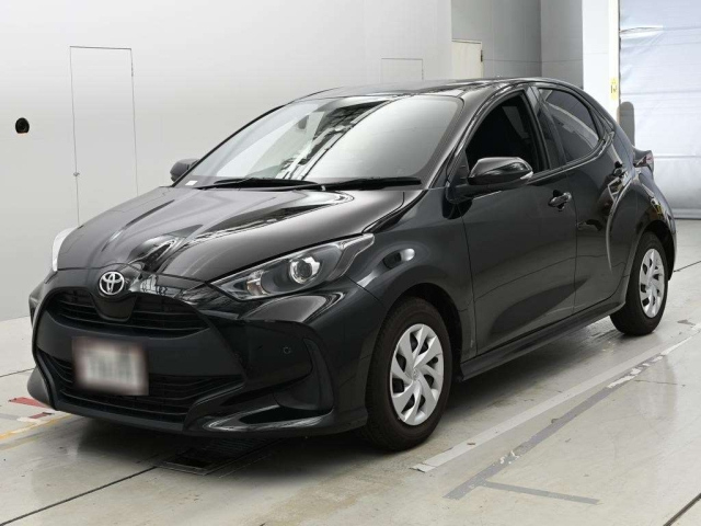 TOYOTA YARIS — фото