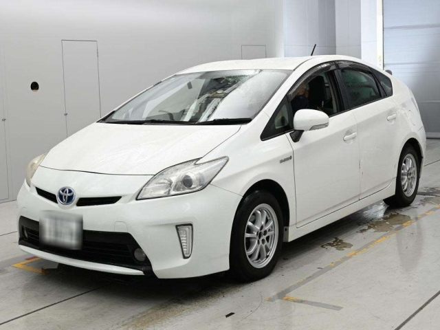 TOYOTA PRIUS — фото
