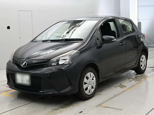 TOYOTA VITZ — фото
