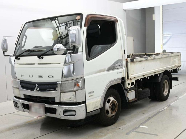 MITSUBISHI CANTER — фото