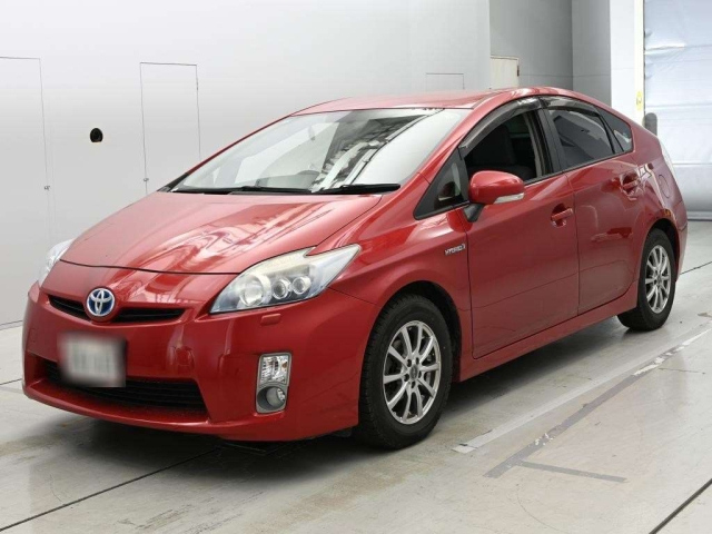 TOYOTA PRIUS — фото