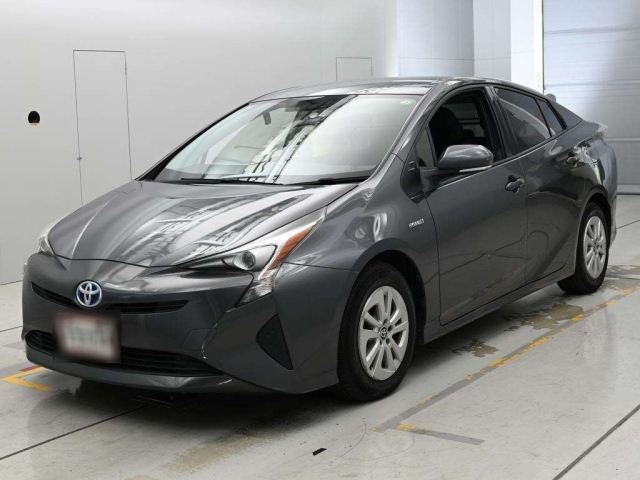 TOYOTA PRIUS — фото