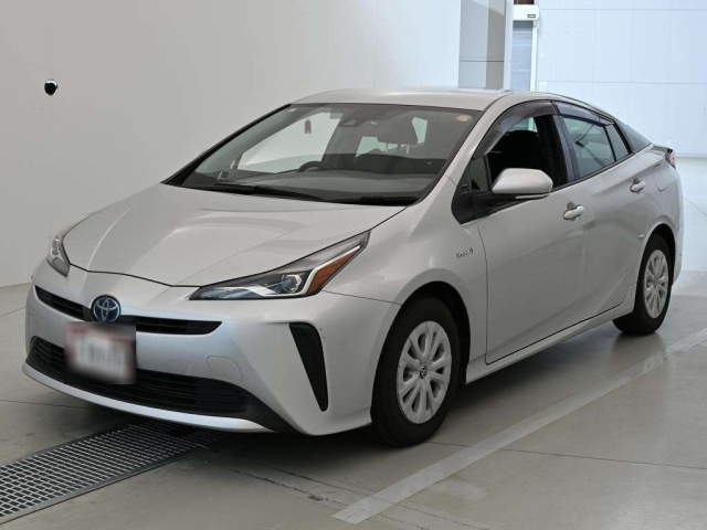 TOYOTA PRIUS — фото