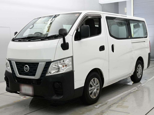 NISSAN CARAVAN — фото