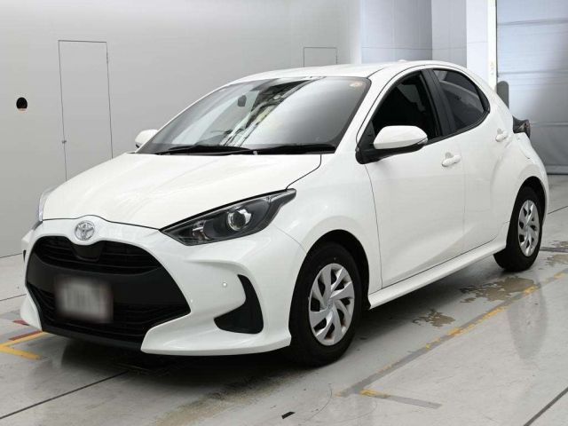 TOYOTA YARIS — фото