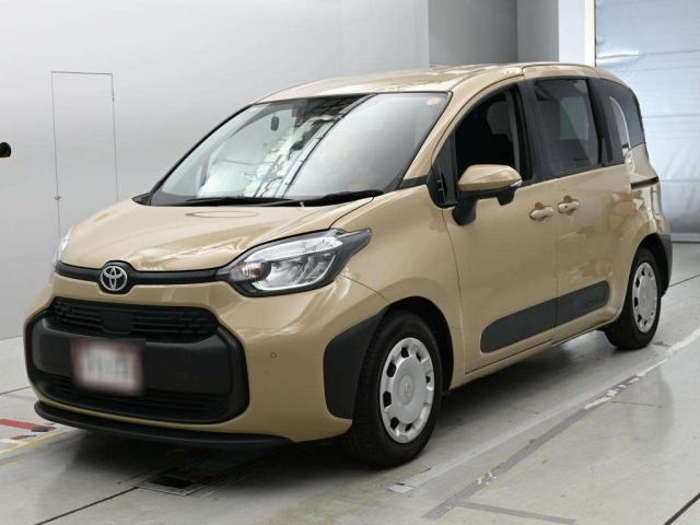 TOYOTA SIENTA — фото