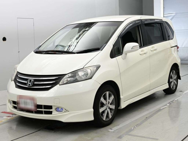 HONDA FREED — фото