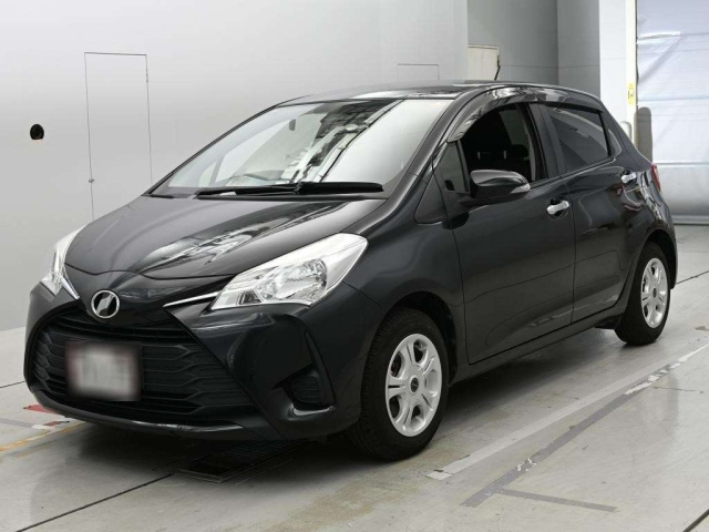 TOYOTA VITZ — фото