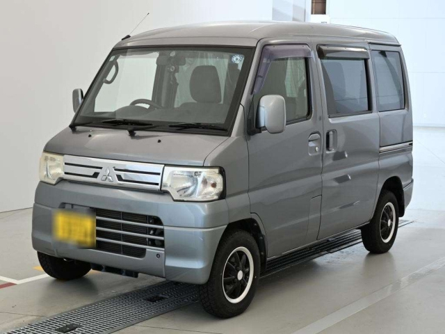 MITSUBISHI MINICAB — фото