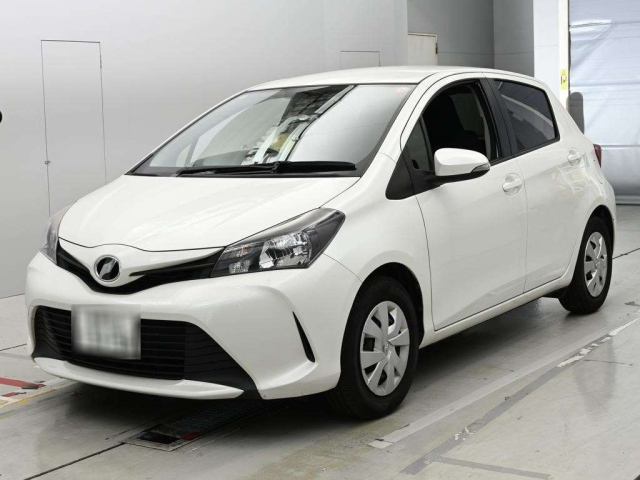 TOYOTA VITZ — фото